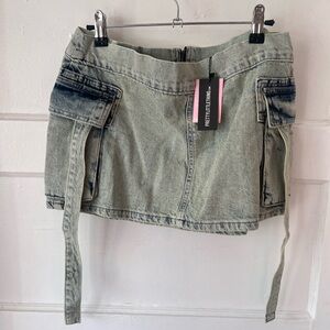 New ~ PrettyLittleThing Light Blue Denim Skirt size 8 ($64 retail) NWT